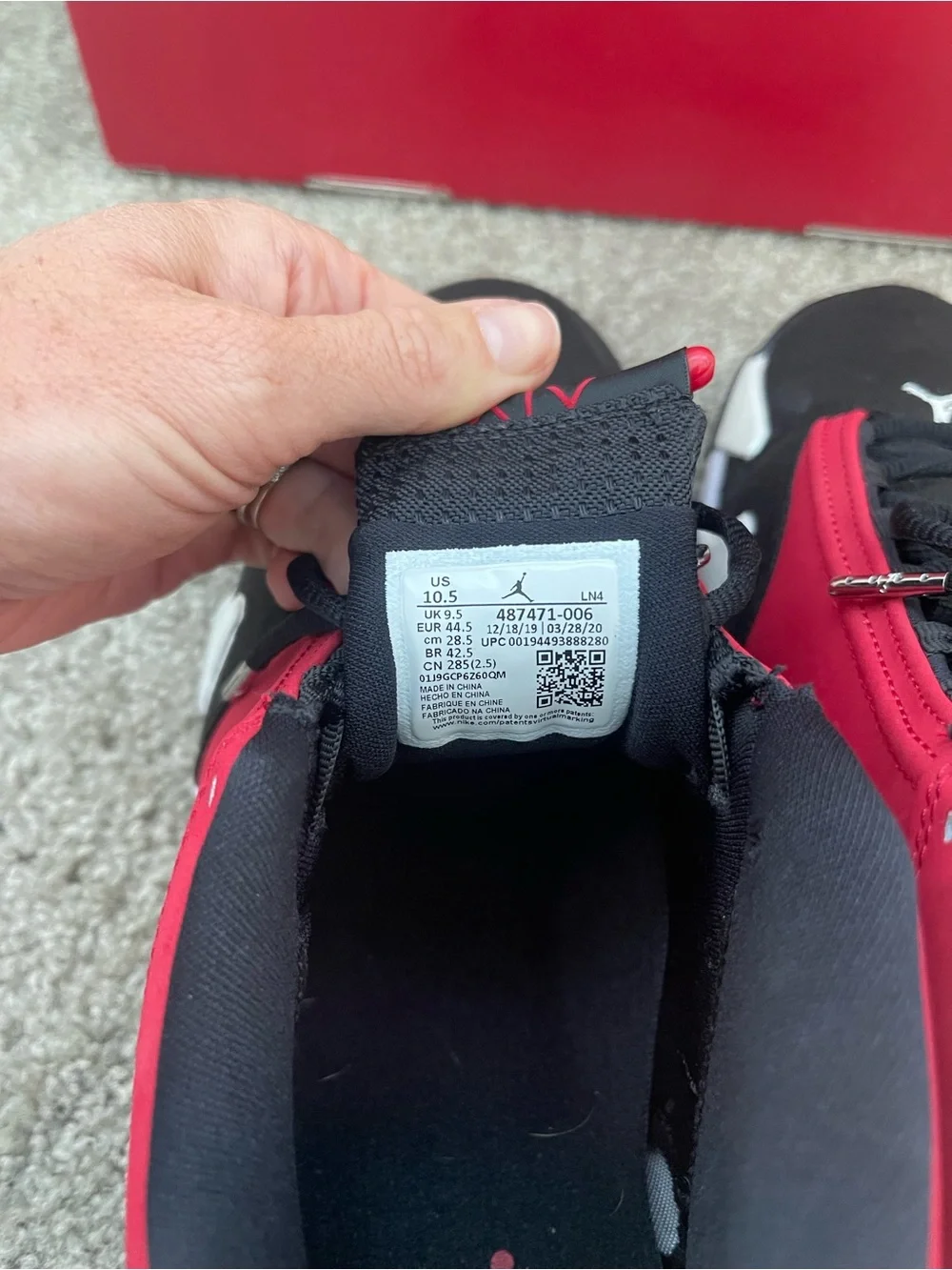 Air Jordan 14 retro Men’s Low-Top Sneakers in Red, Black & White